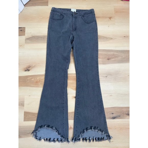 Six crisp days flared jeans distressed bottoms size medium - Picture 2 of 6